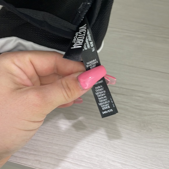 Victoria secret sport bra - Picture 4 of 4